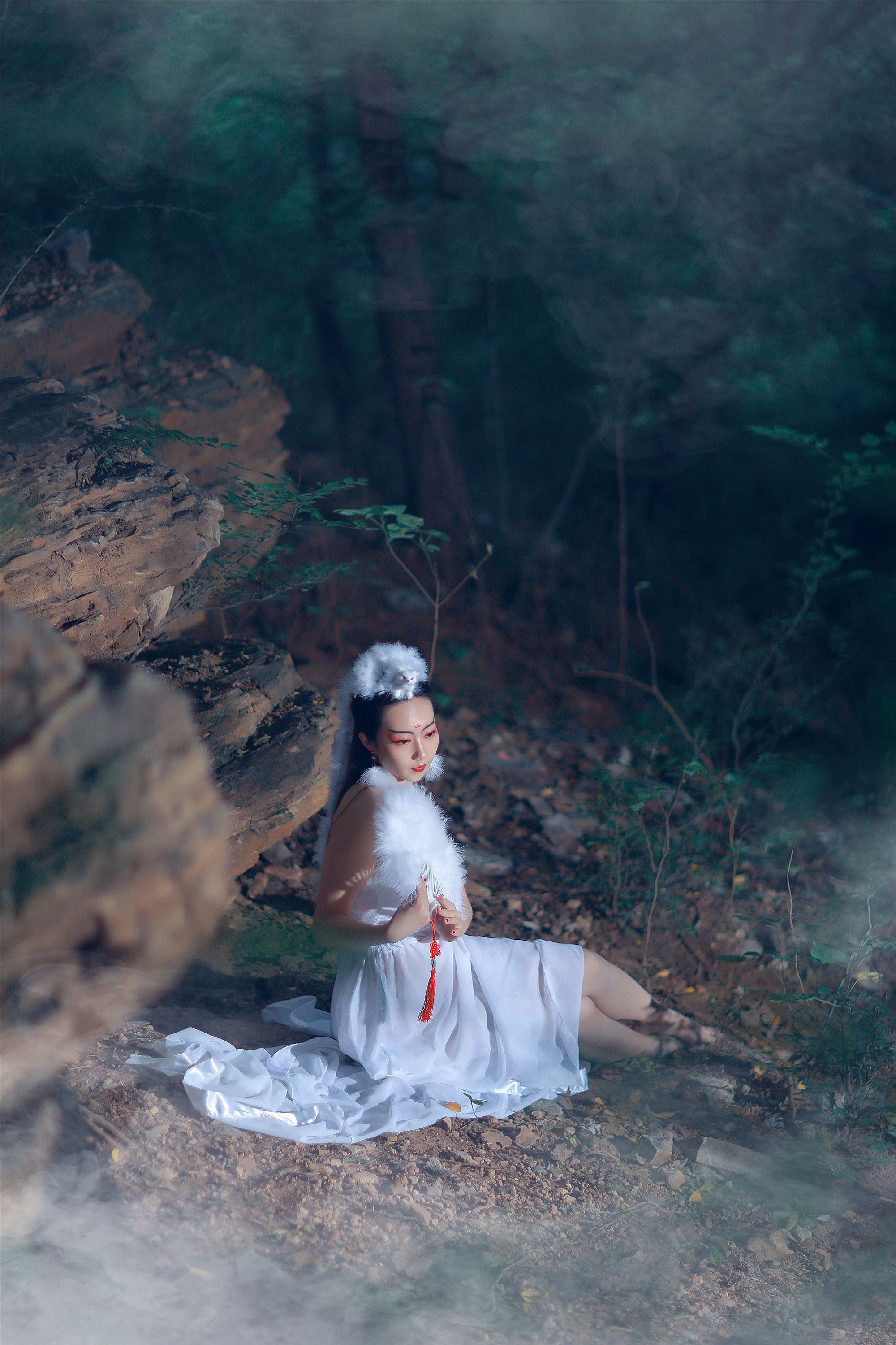 YITUYU艺图语 2021.08.16 白狐 小米